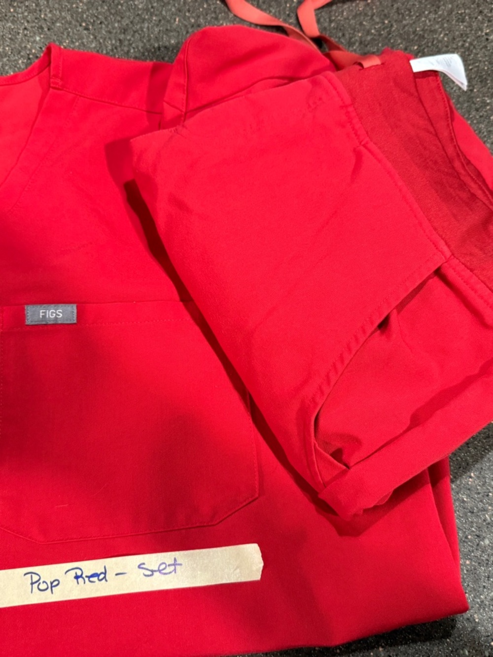 FIGS Technical Collection scrub set